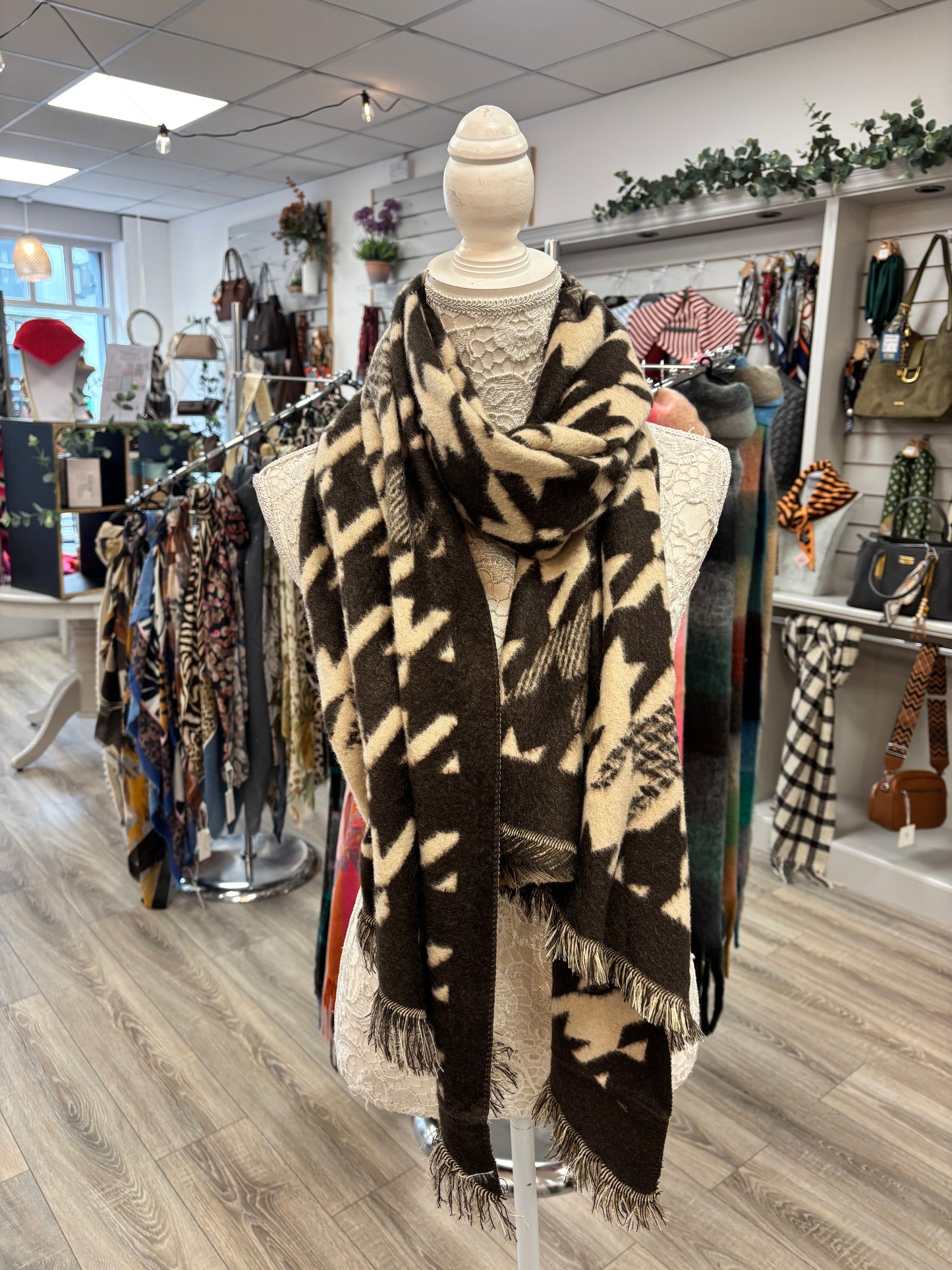 Freda dog tooth check winter scarf