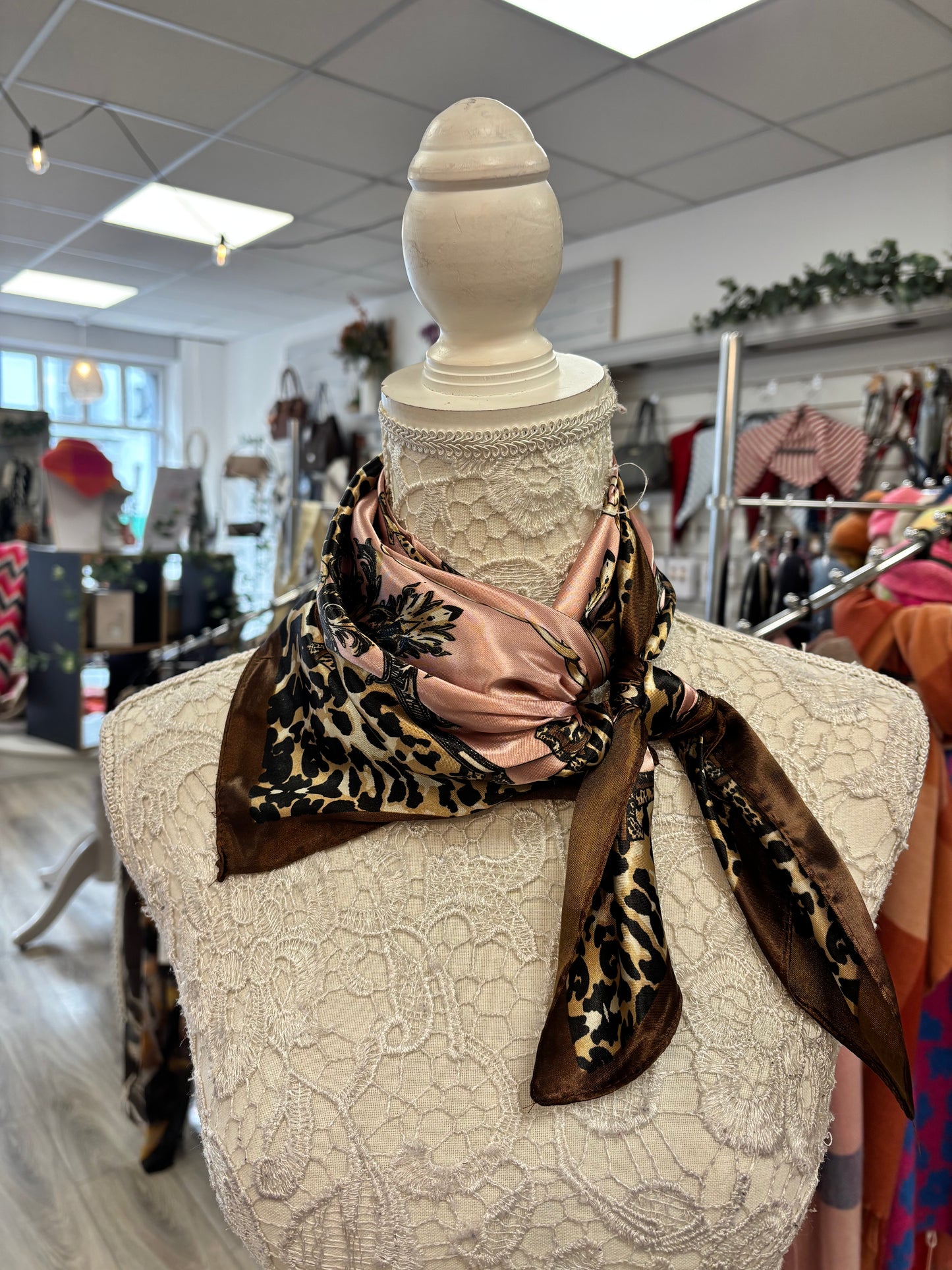 Betsy 90x90 satin feel next scarf