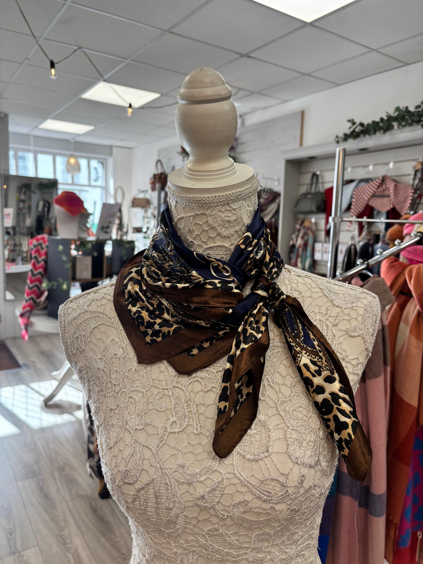 Betsy 90x90 satin feel next scarf