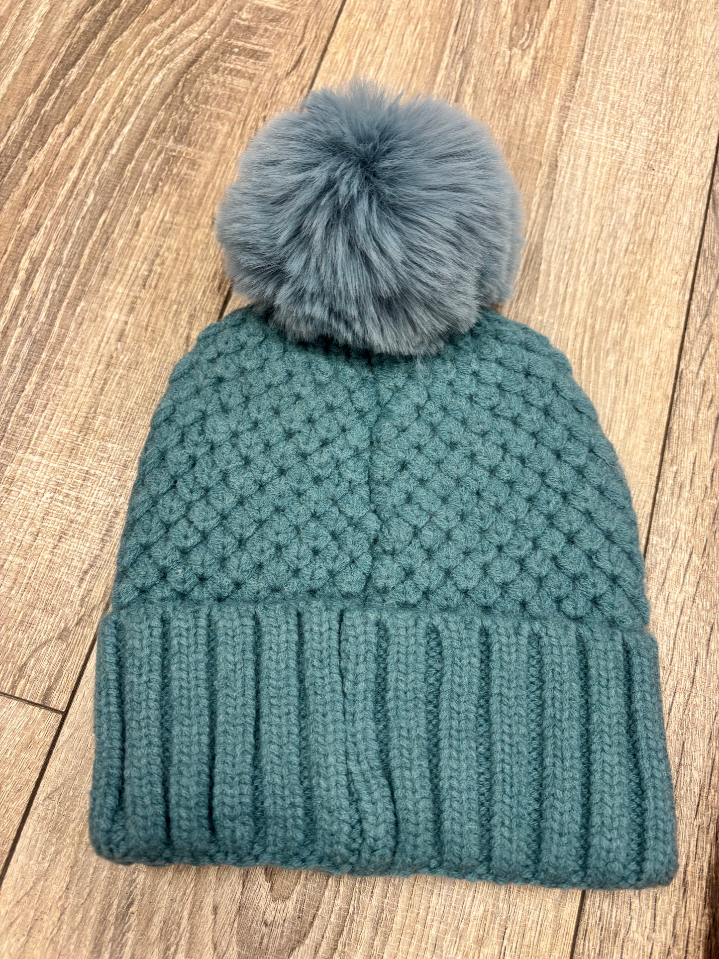 Bella Pom Pom hat