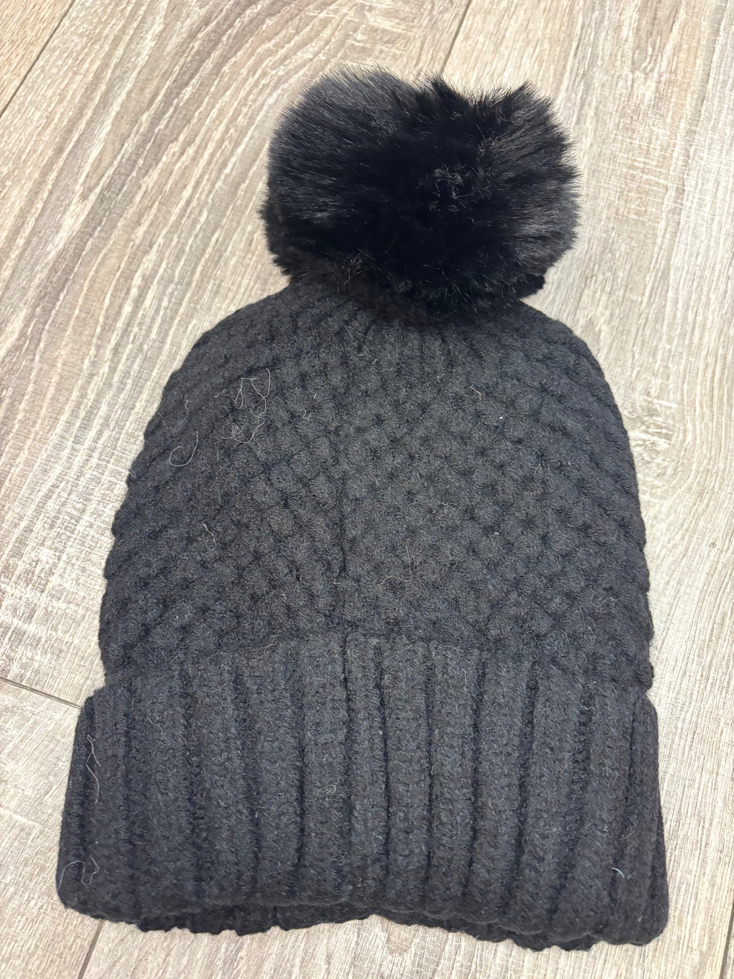 Bella Pom Pom hat
