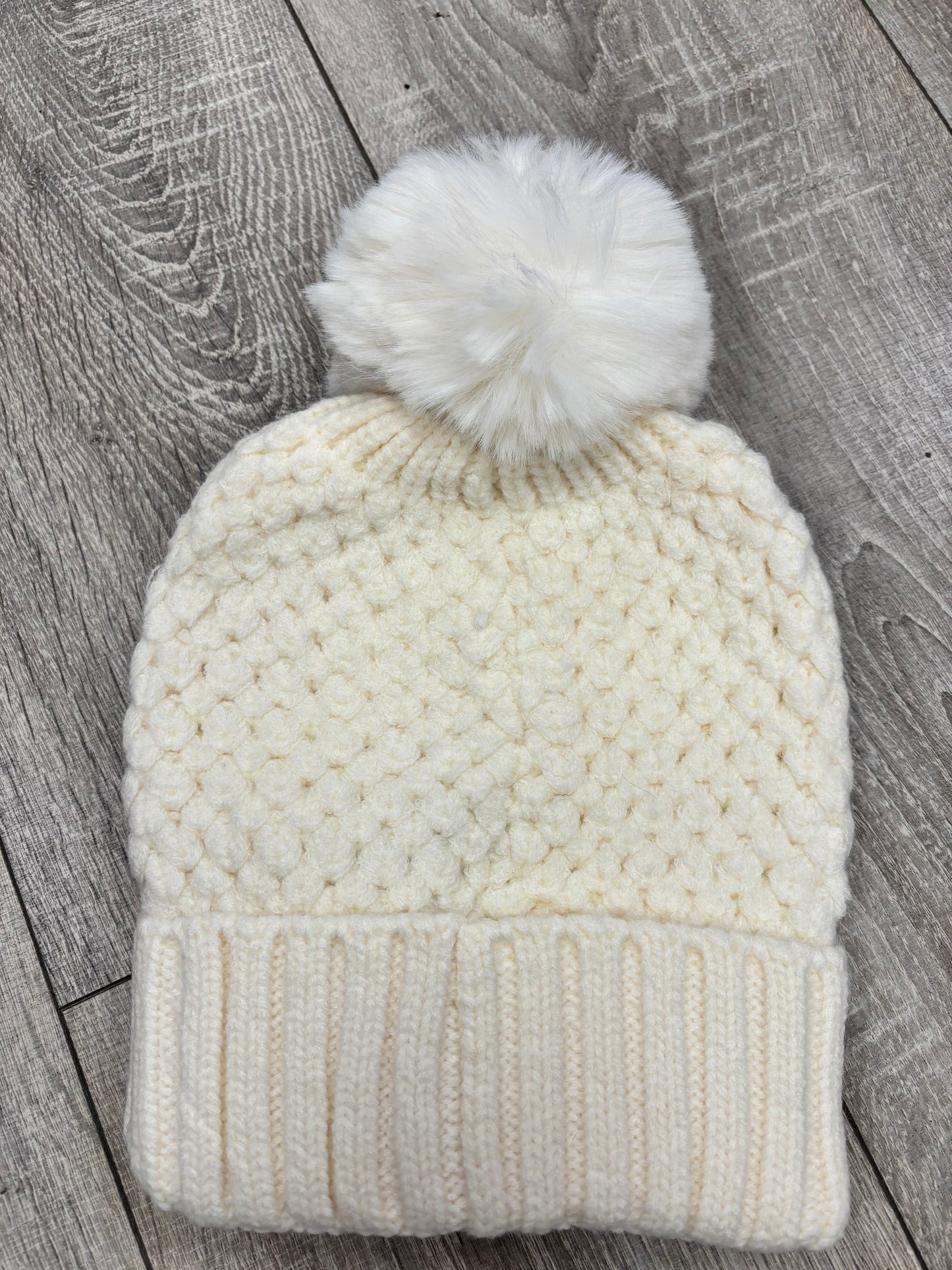 Bella Pom Pom hat