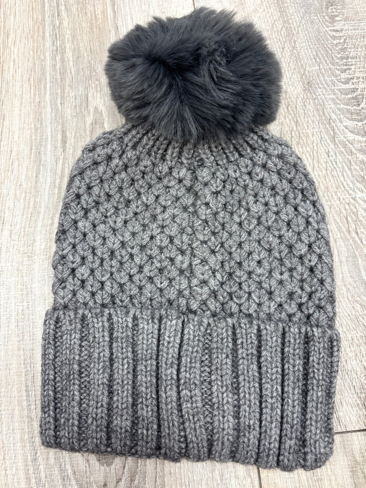 Bella Pom Pom hat