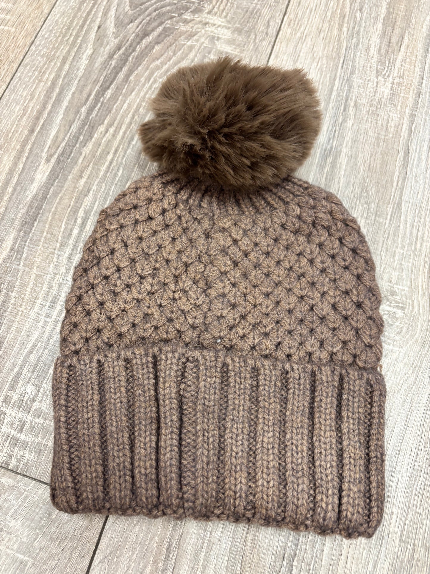 Bella Pom Pom hat