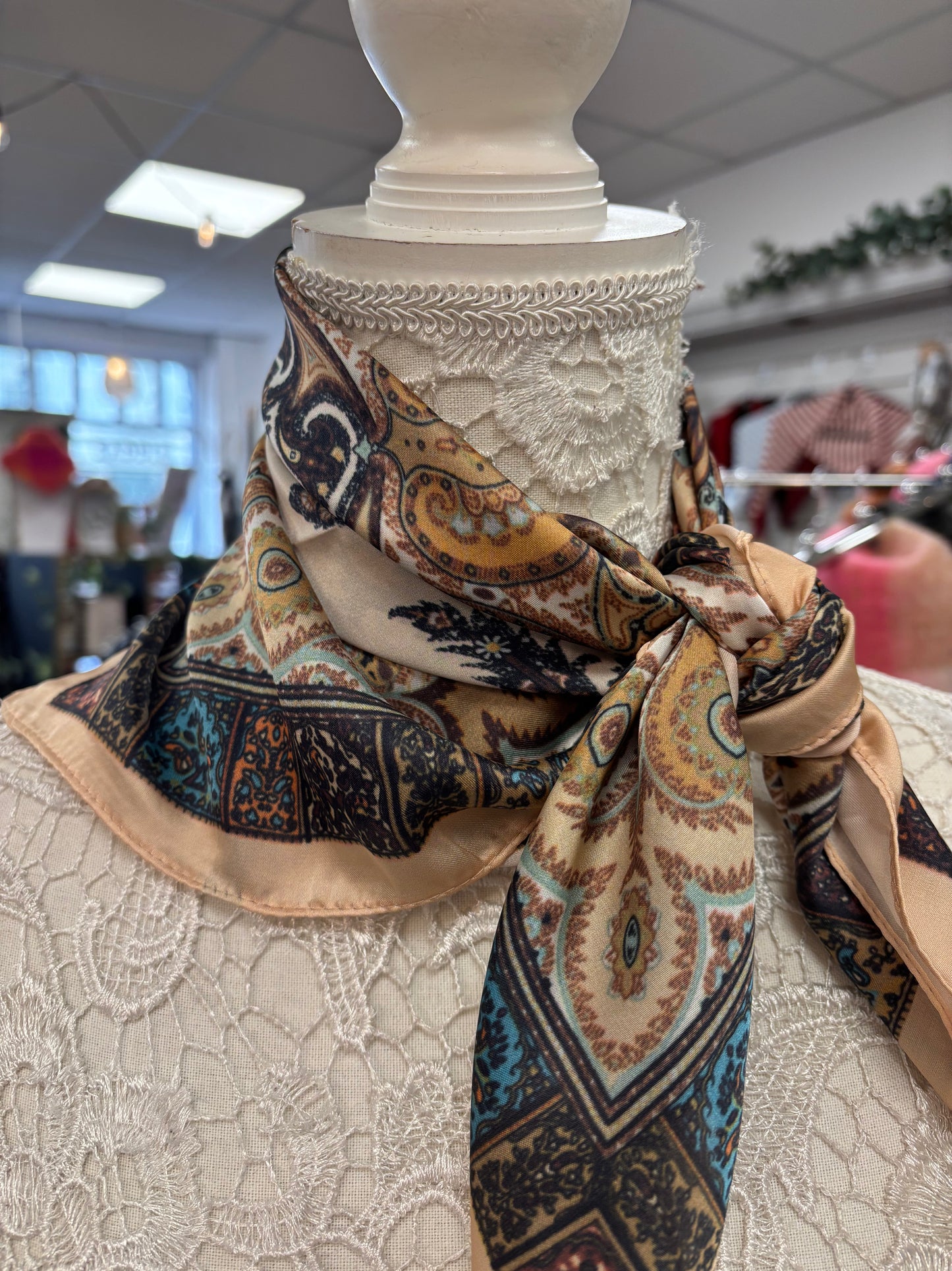 Prairie print neck scarf