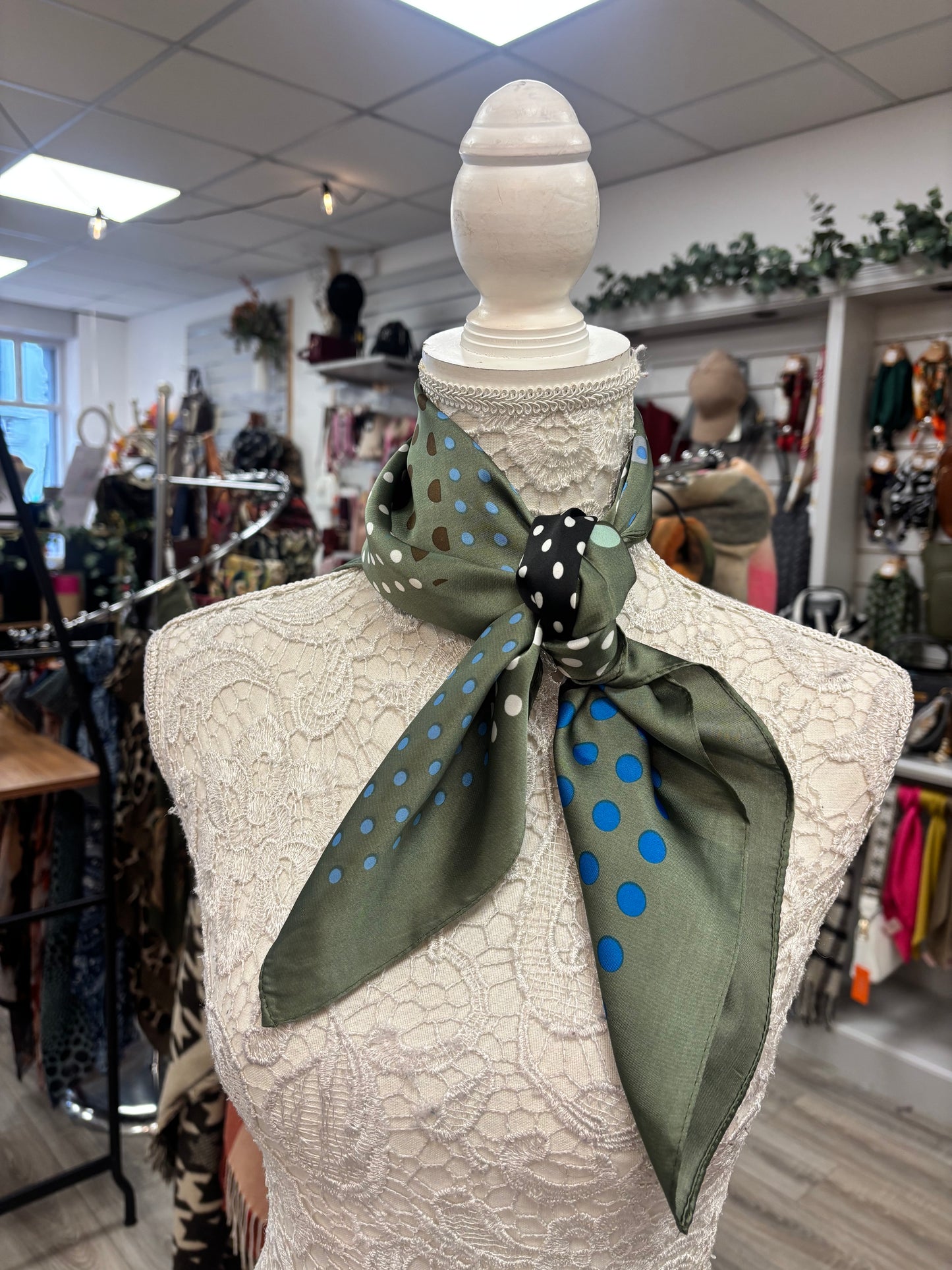 Mena dotty scarf in green mix