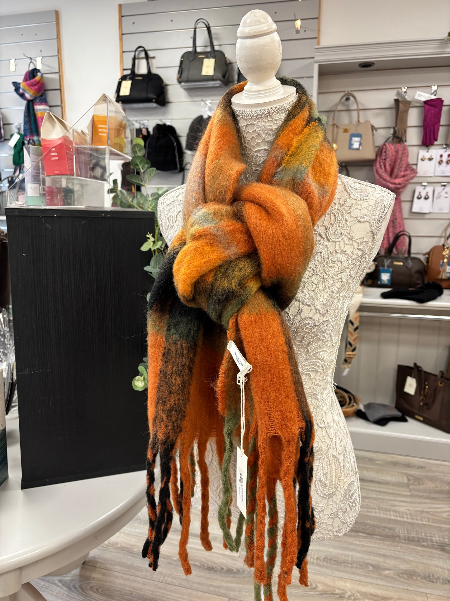 Erin chunky tassel scarf