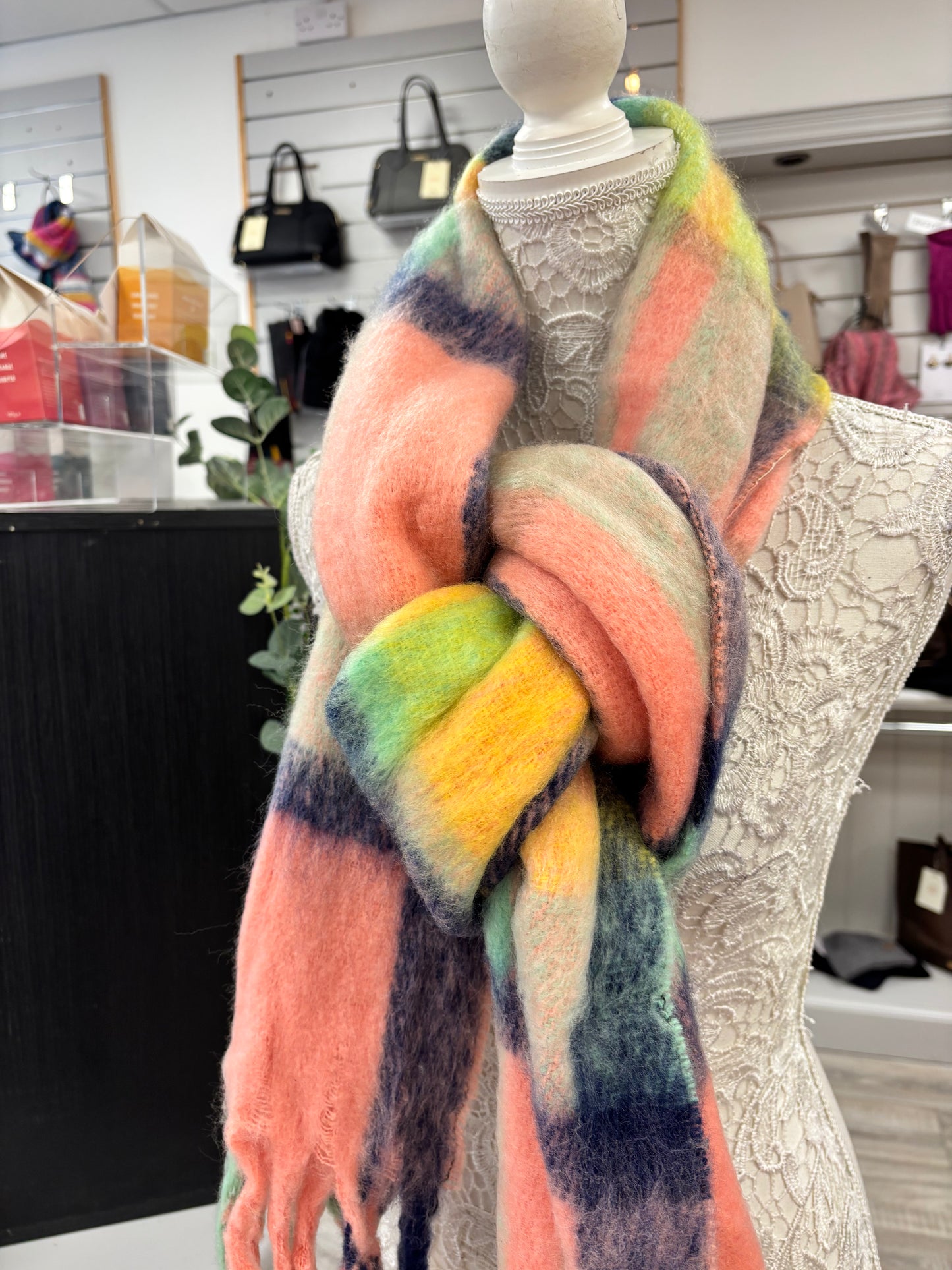 Erin chunky tassel scarf