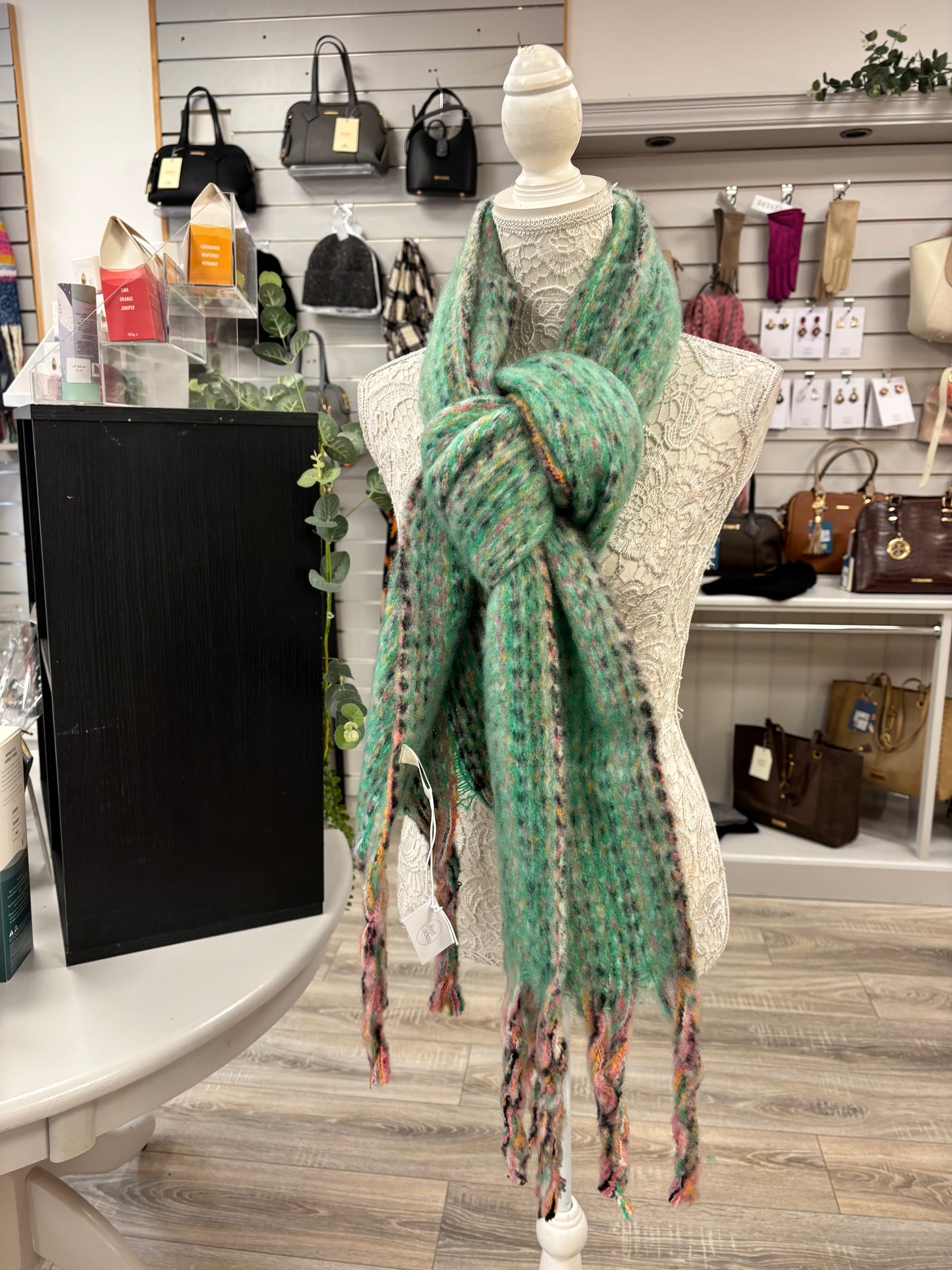 Ember chunky tassel scarf