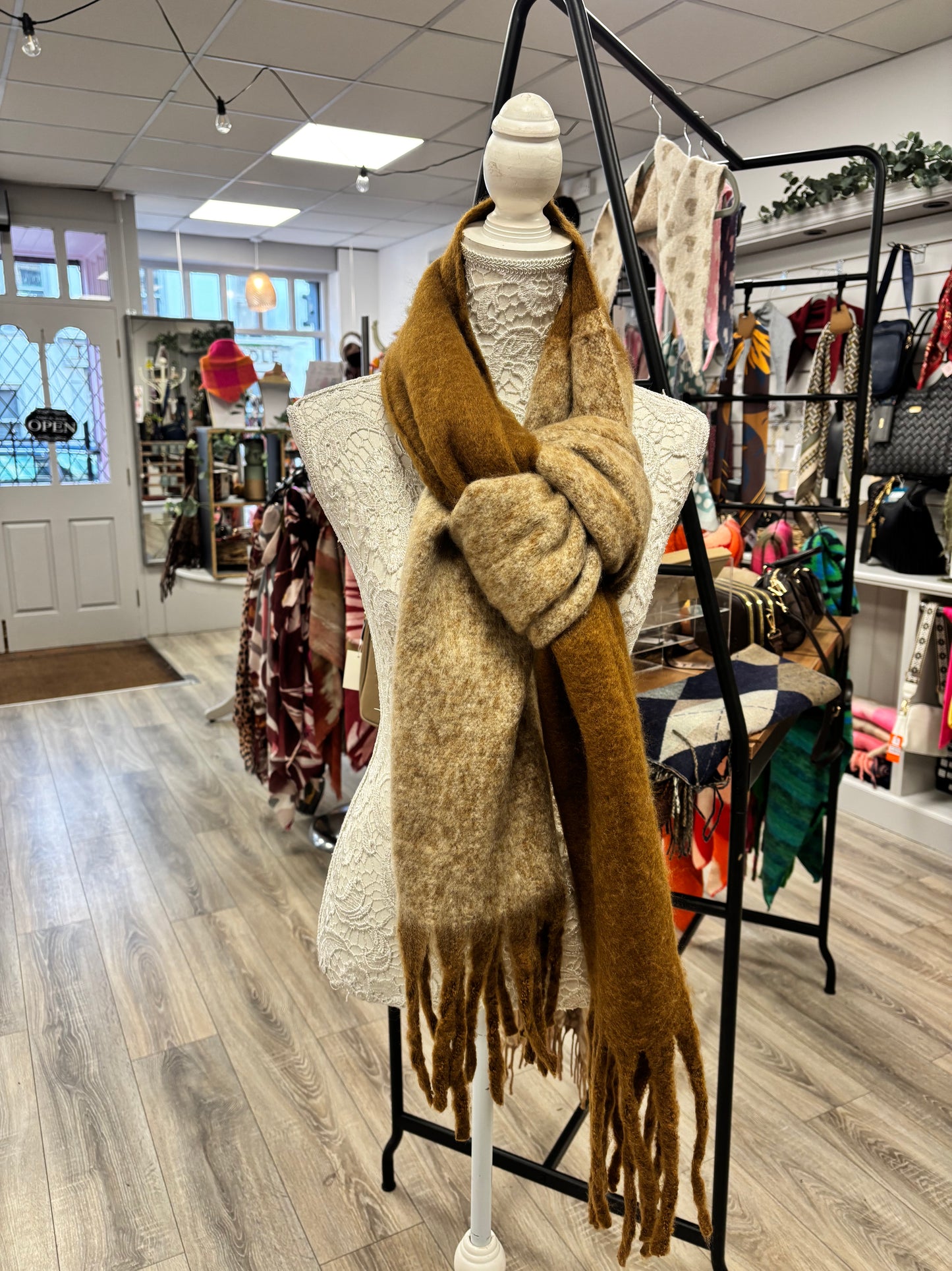 Shola chunky knit scarf