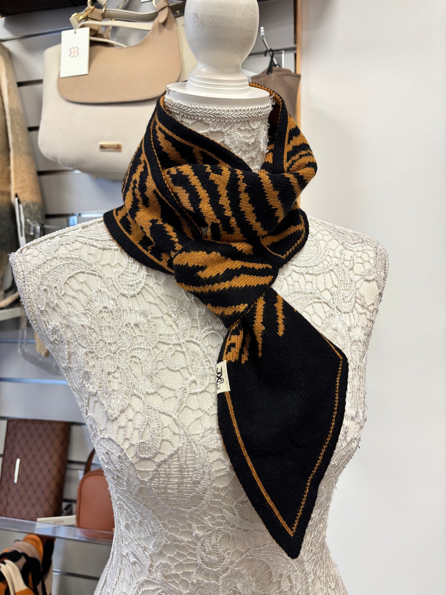 Luna Pull Through Scarf