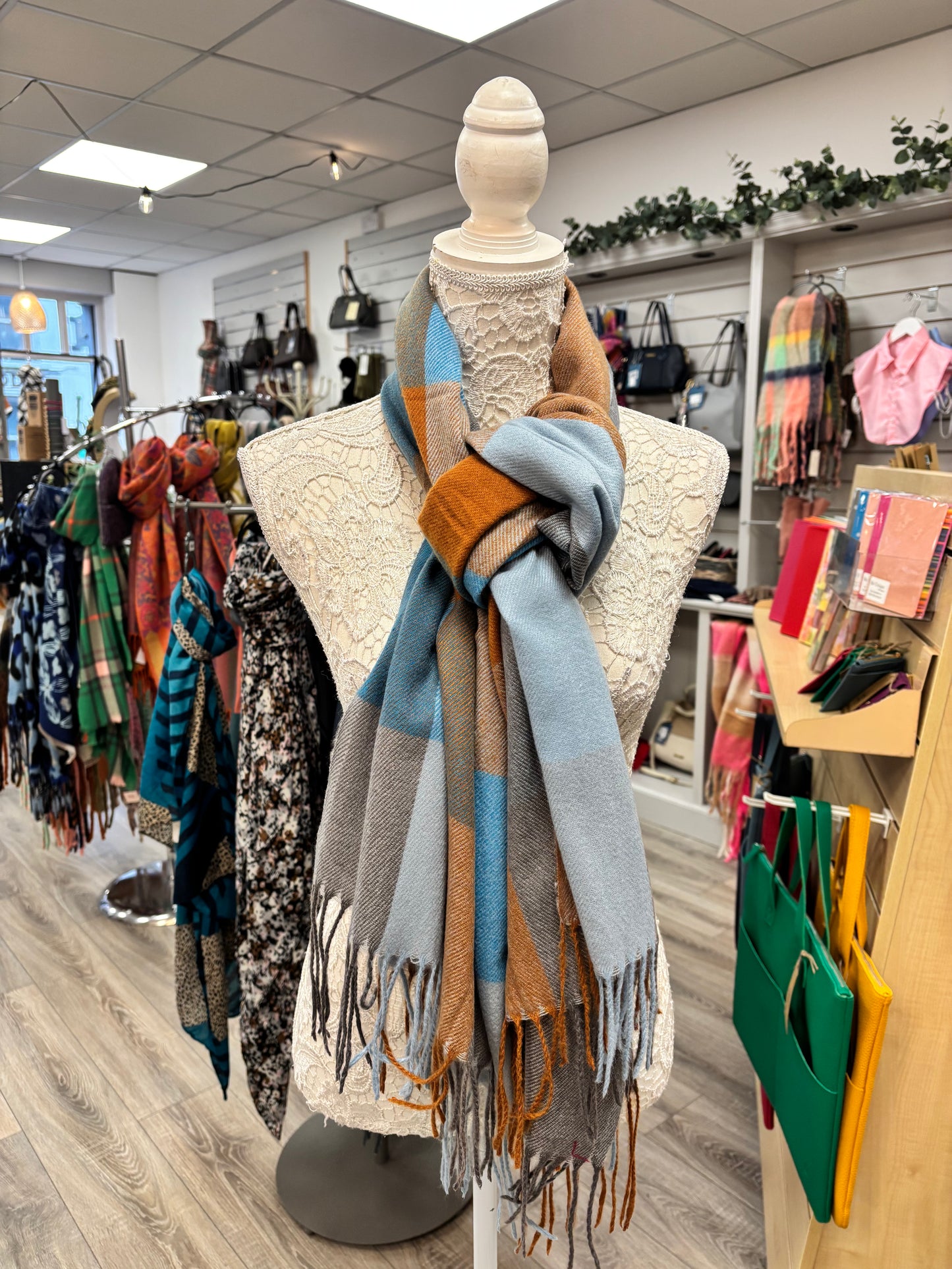 Sheena checked scarf