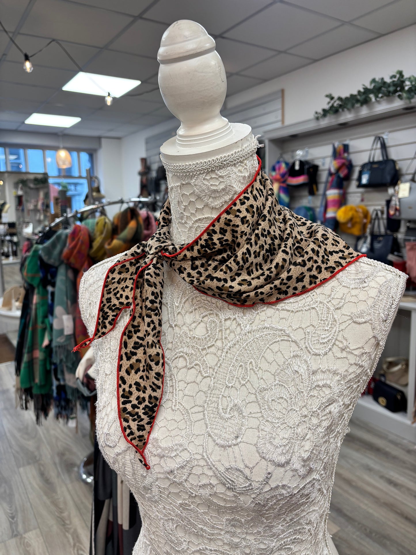 Fifi small neck scarf