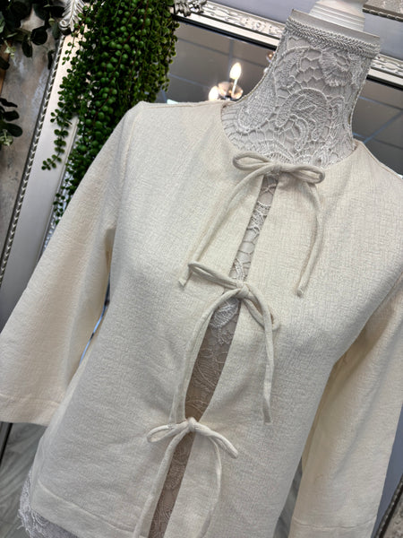 Reida Tie front top