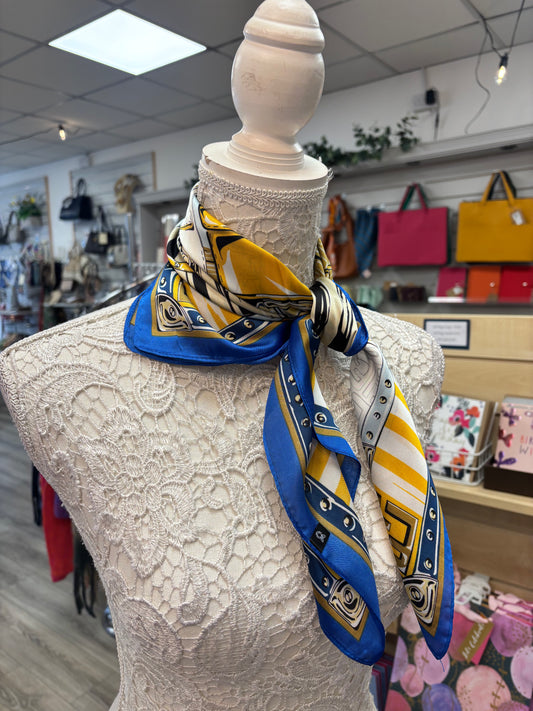 Shan neck scarf