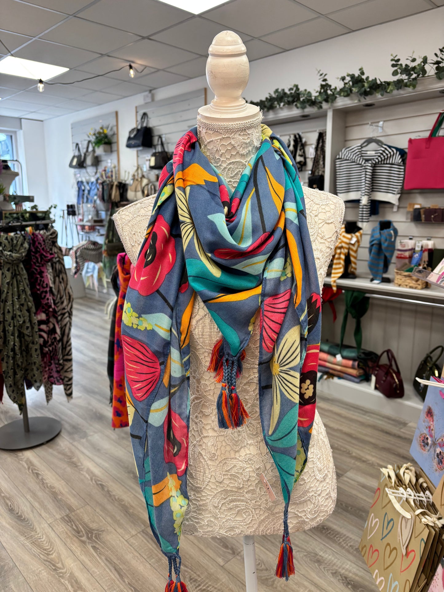 Elma tassle scarf