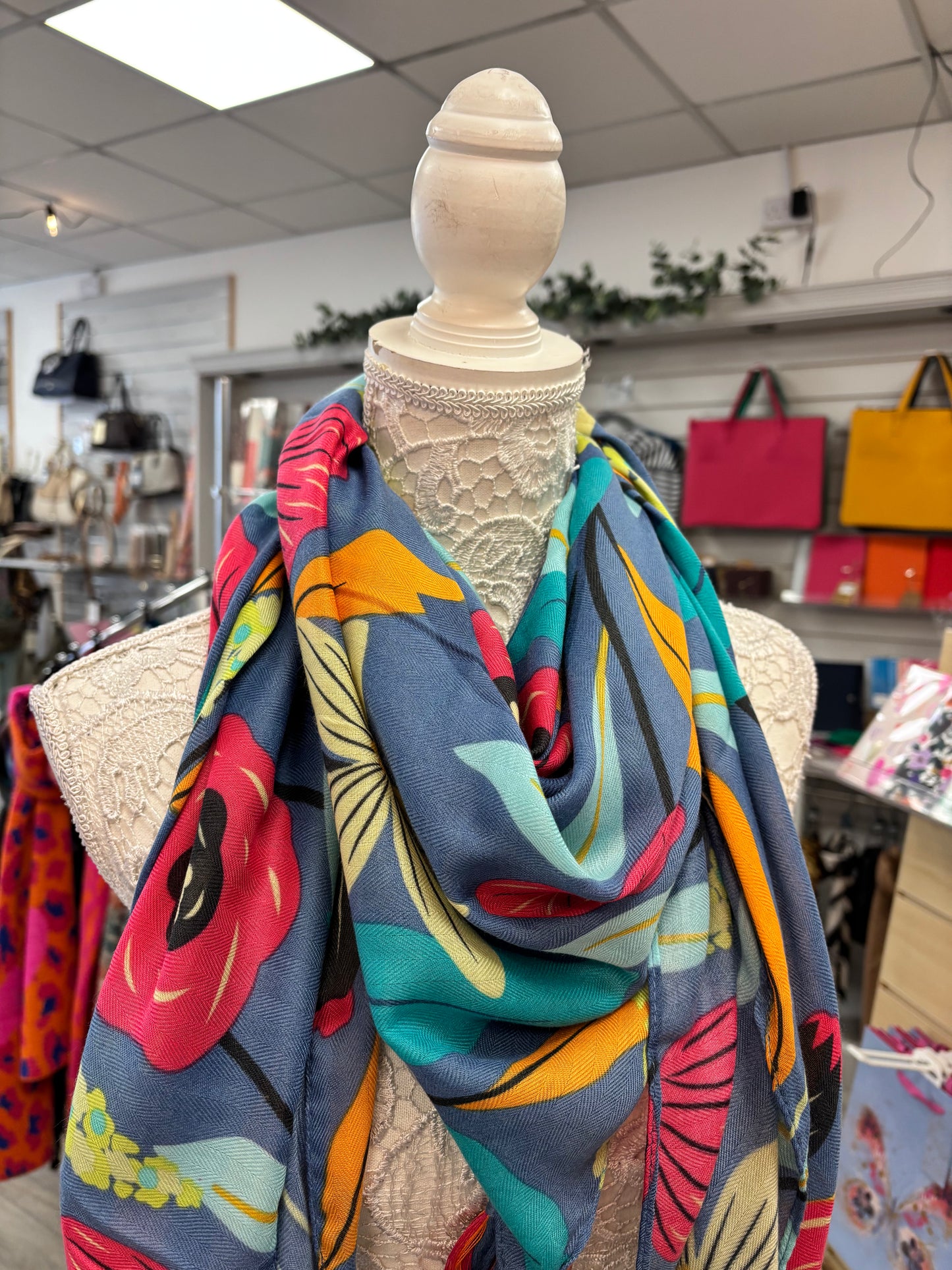 Elma tassle scarf