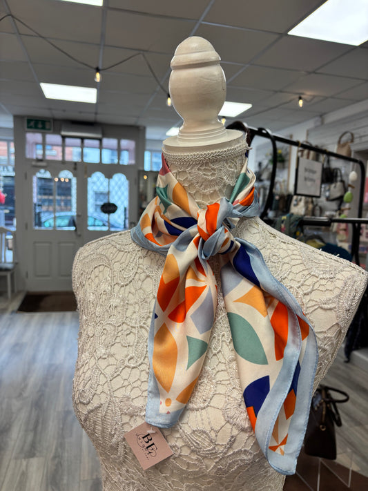 Heidi neck scarf