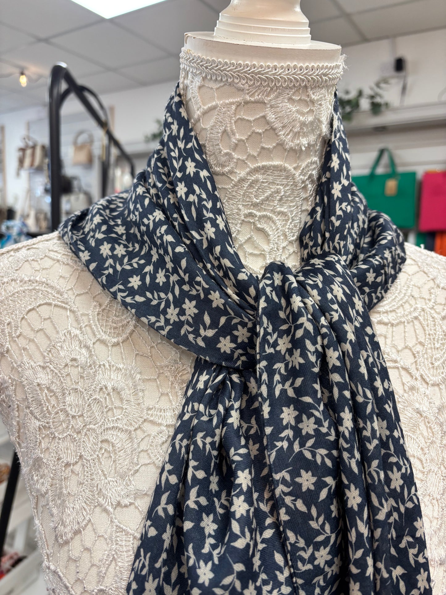 Mable triangle scarf