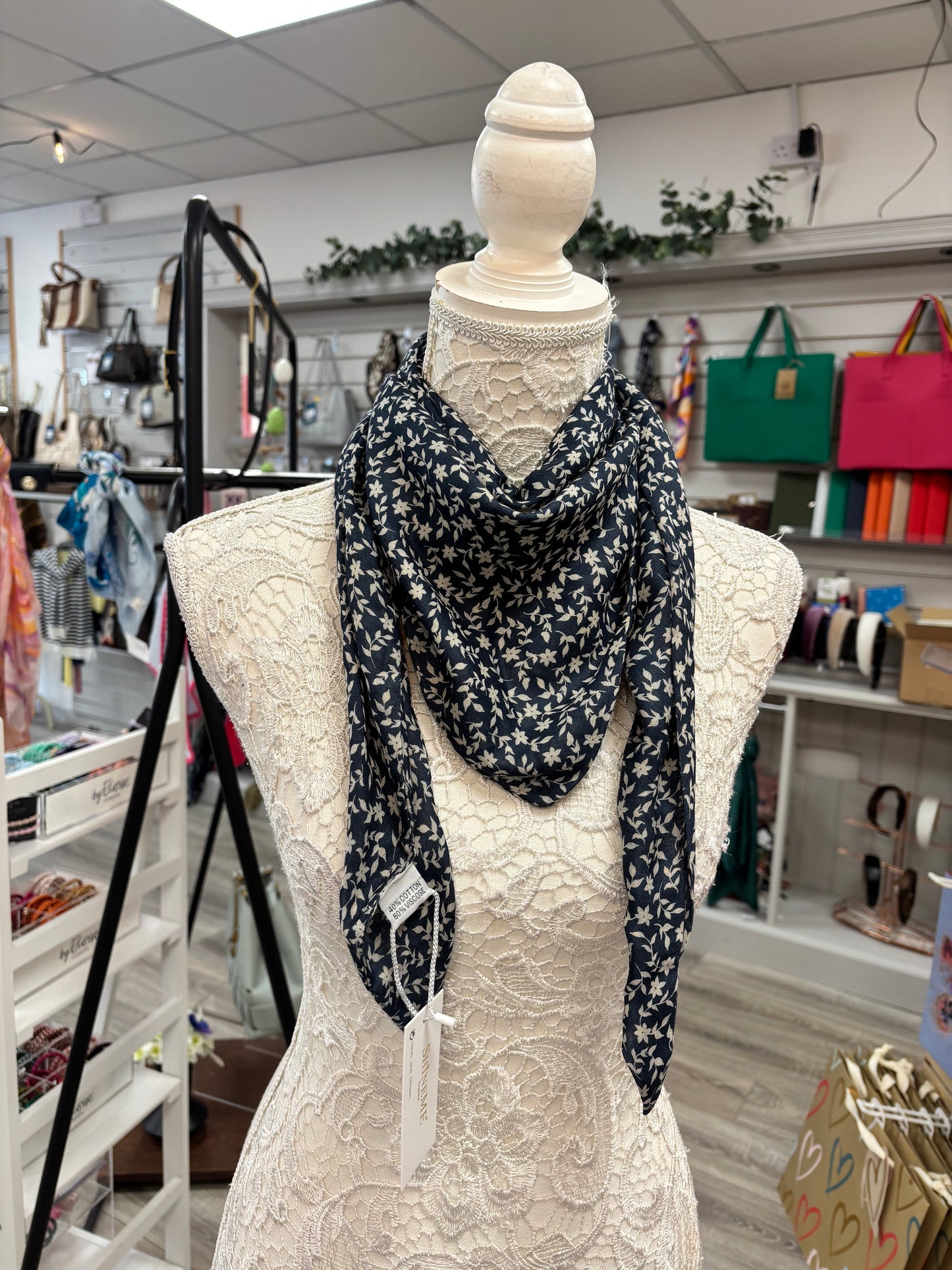 Mable triangle scarf