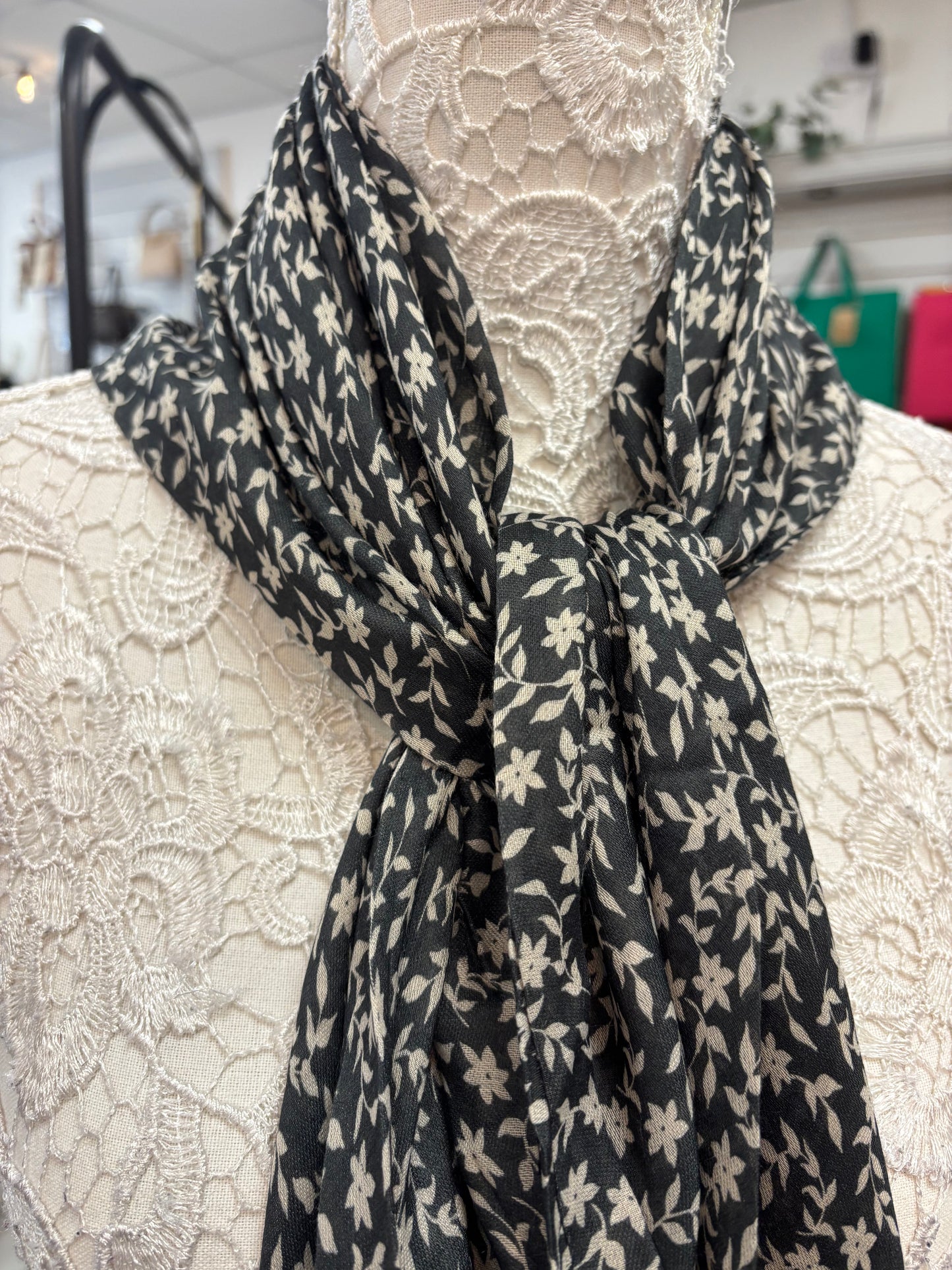 Mable triangle scarf