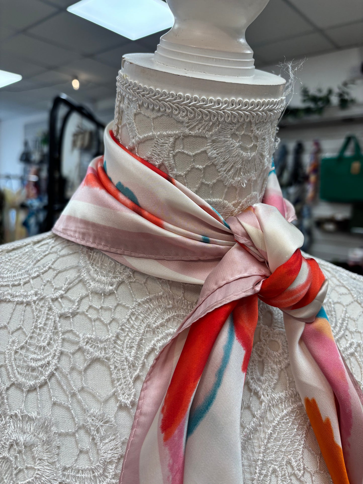 Pansy neck scarf