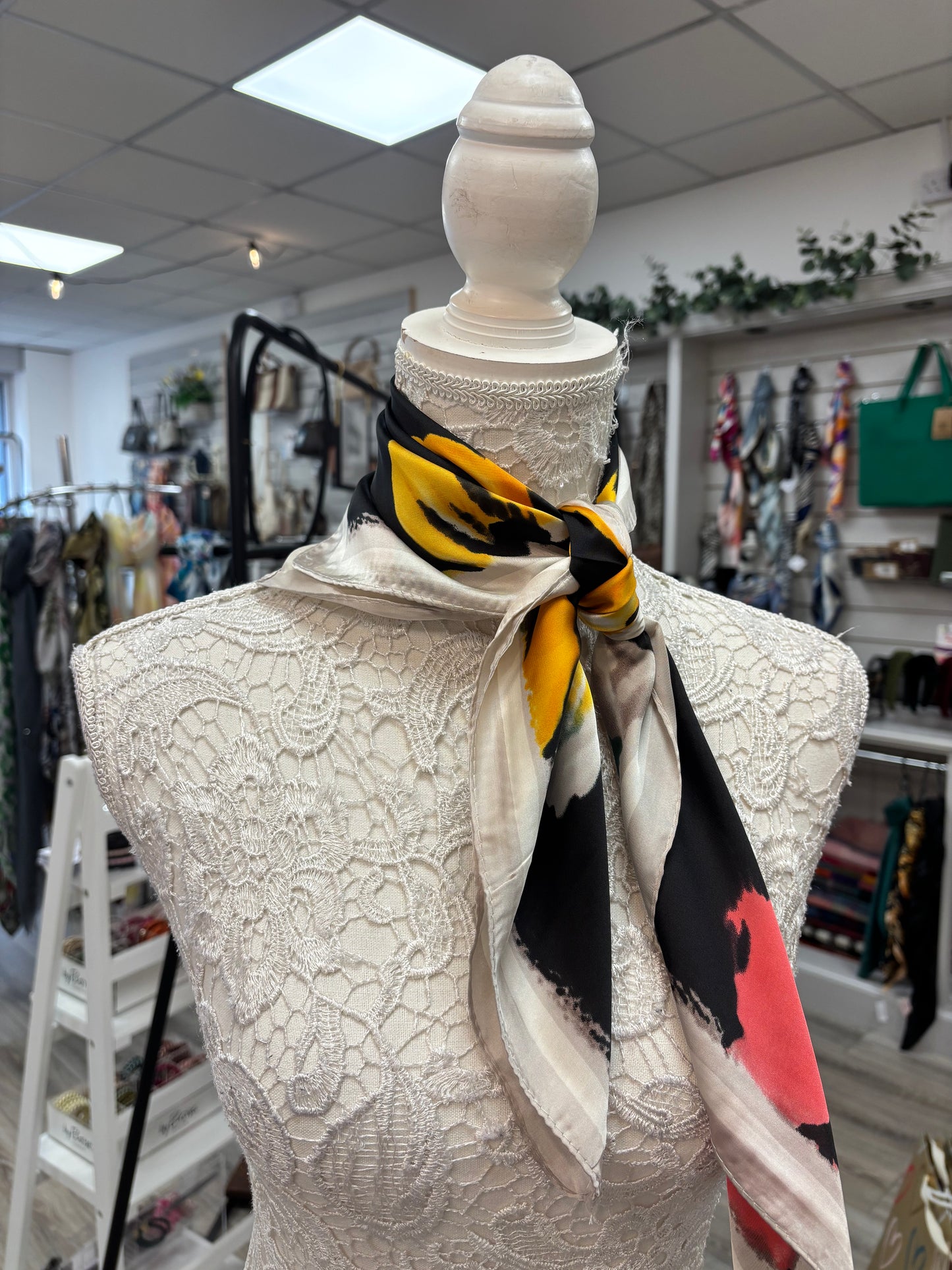 Pansy neck scarf