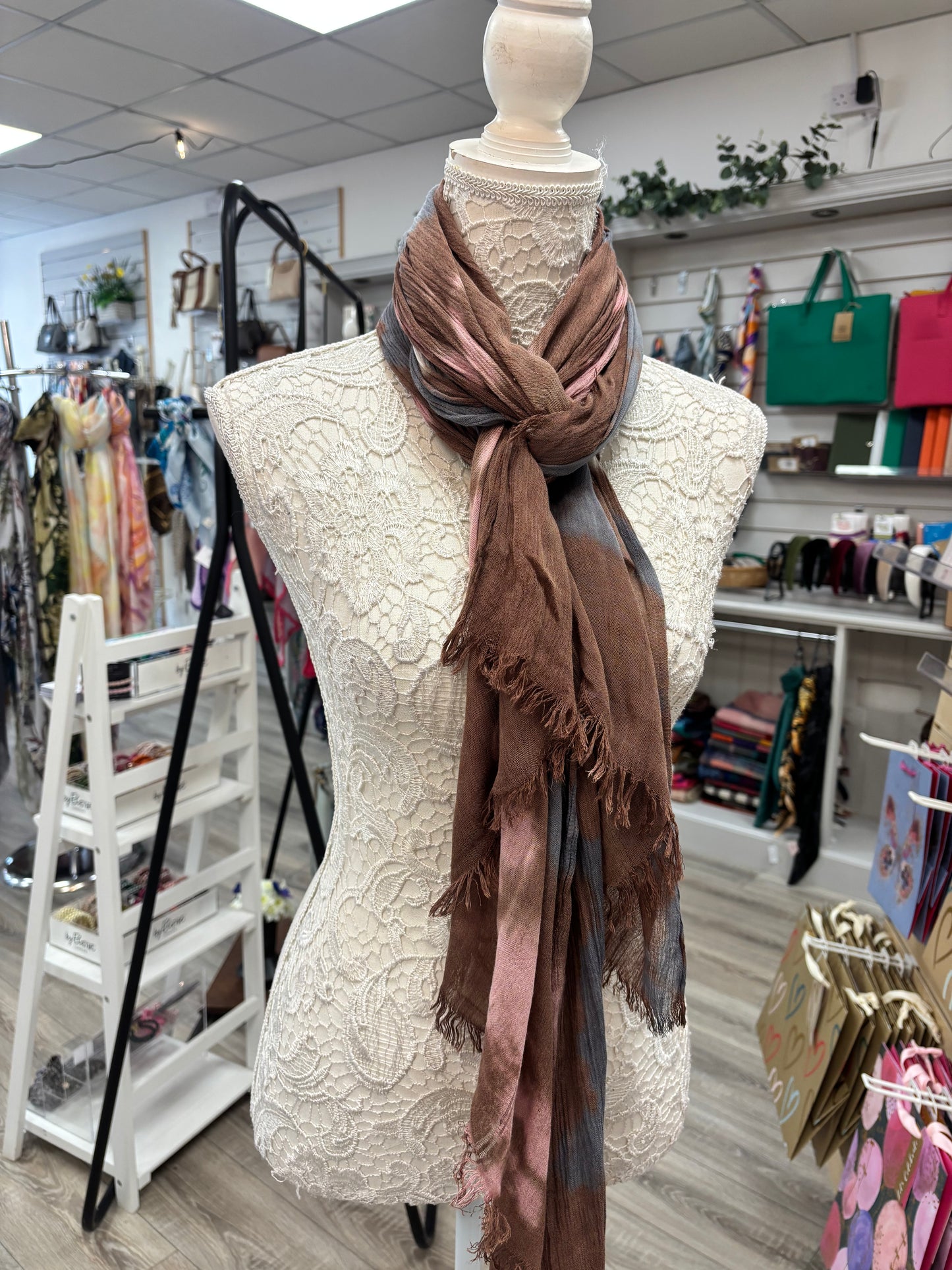 Willow crinkle scarf