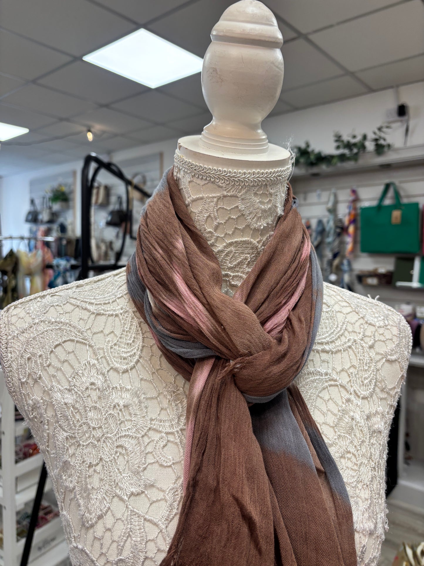 Willow crinkle scarf