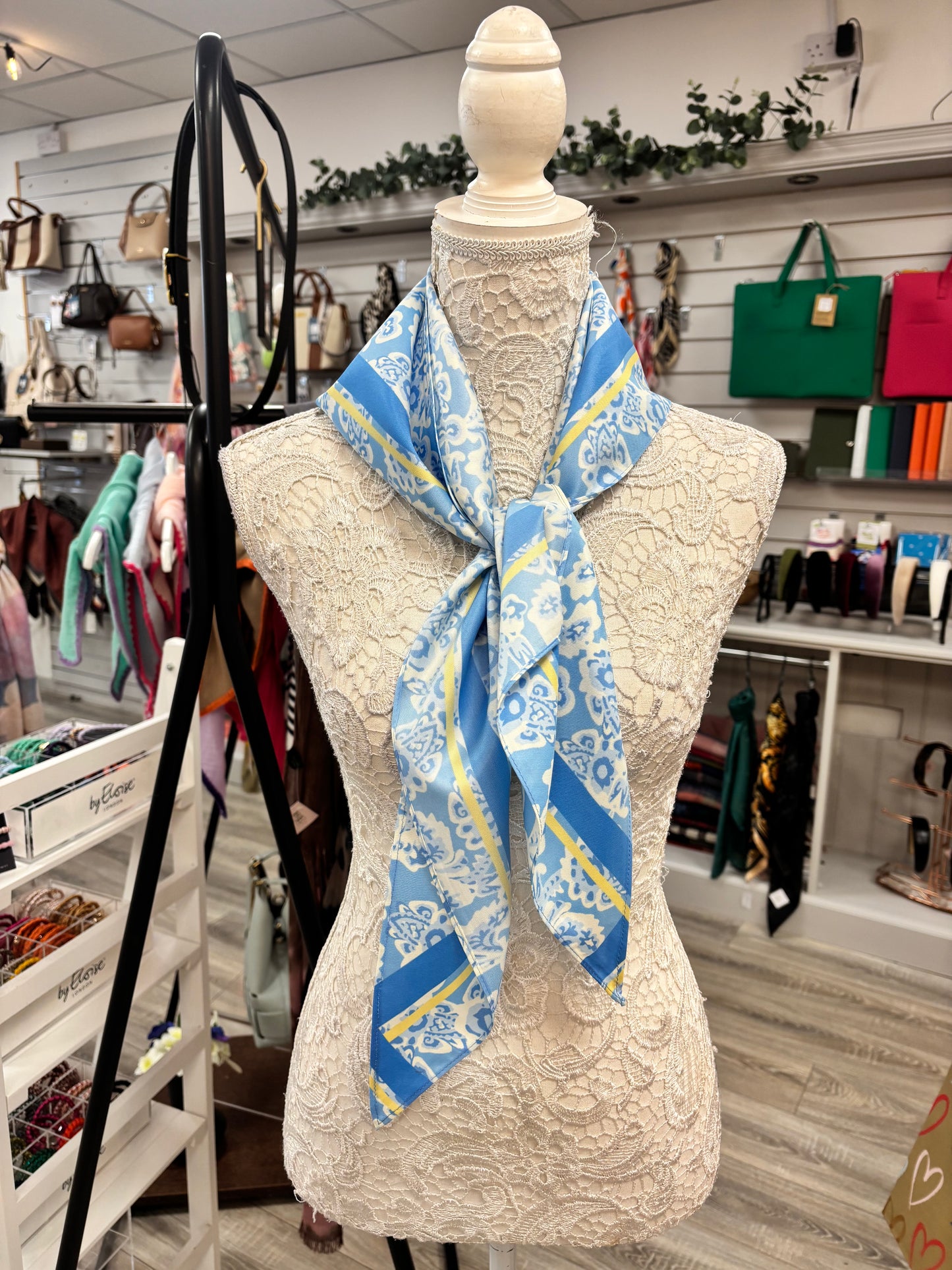 Jess triangle scarf