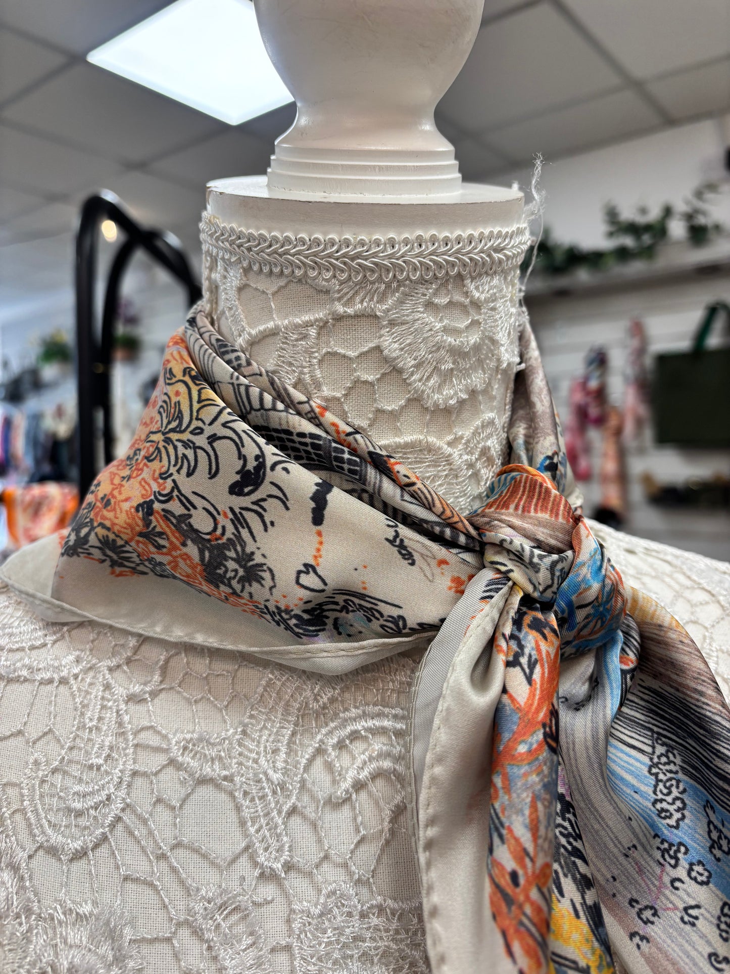 City scene neck scarf