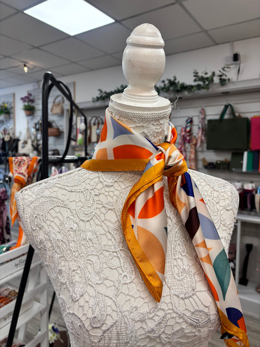 Heidi neck scarf