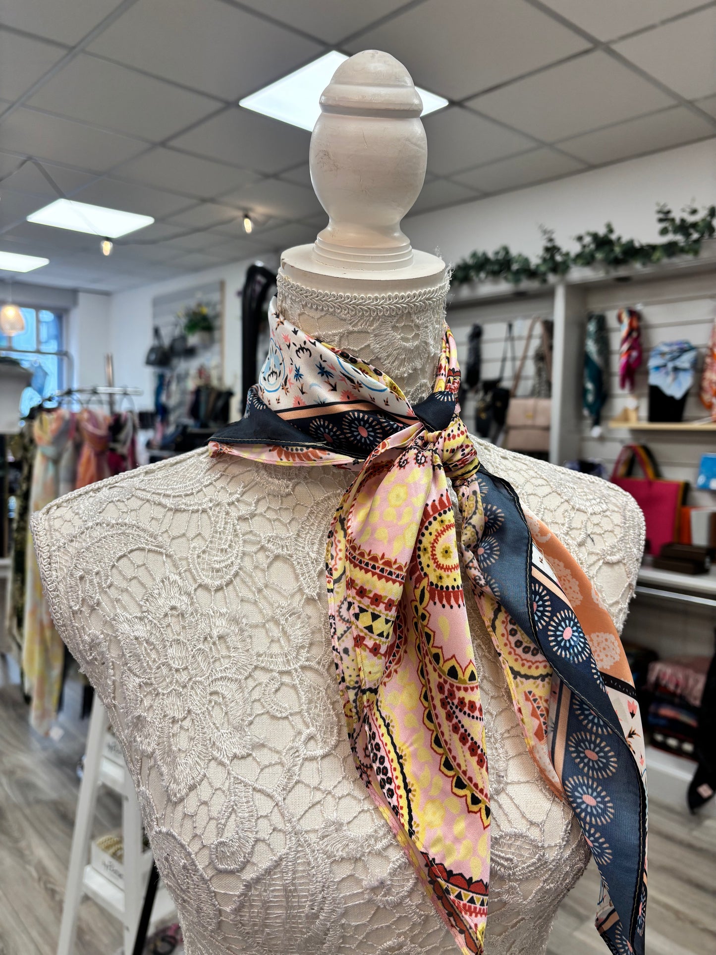 Flora neck scarf