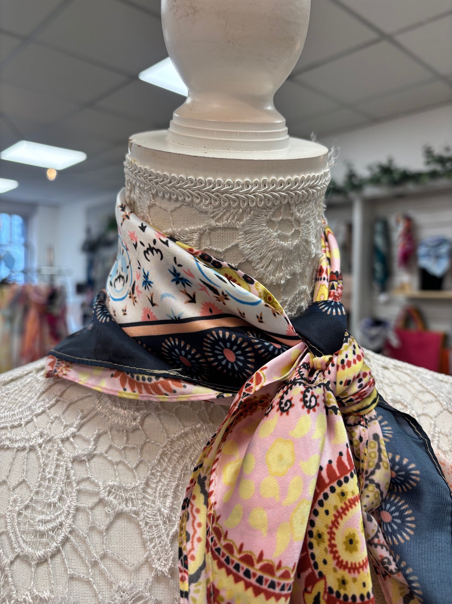 Flora neck scarf