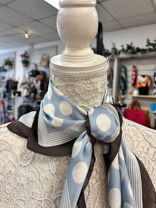 Dotty neck scarf