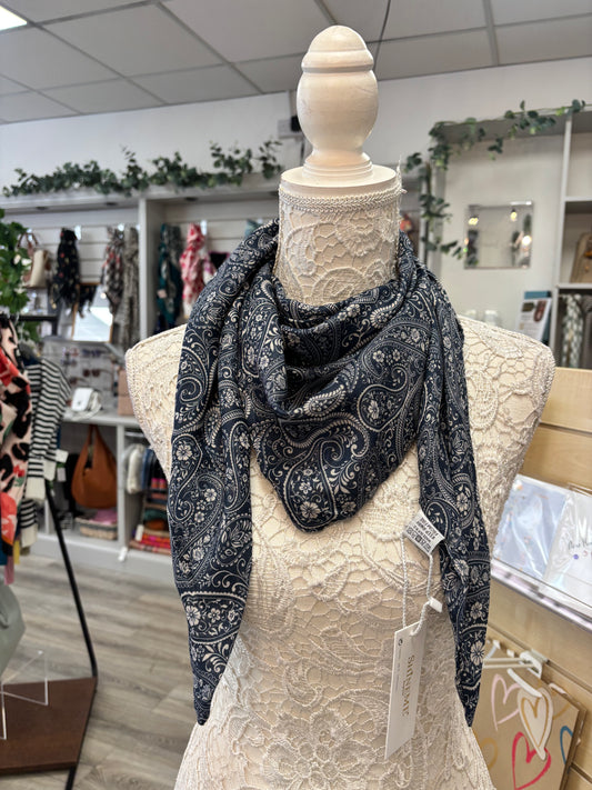 Connie triangle scarf