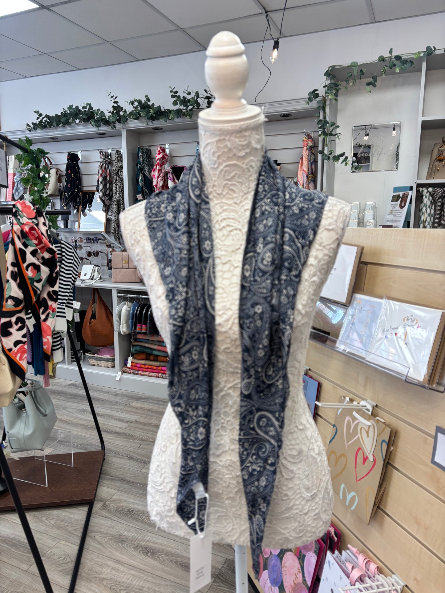 Connie triangle scarf