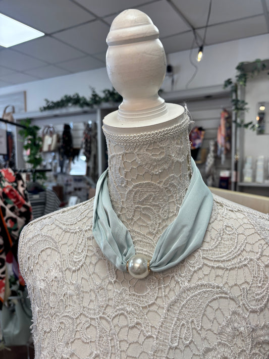 Penny pearl necklace/ scarf