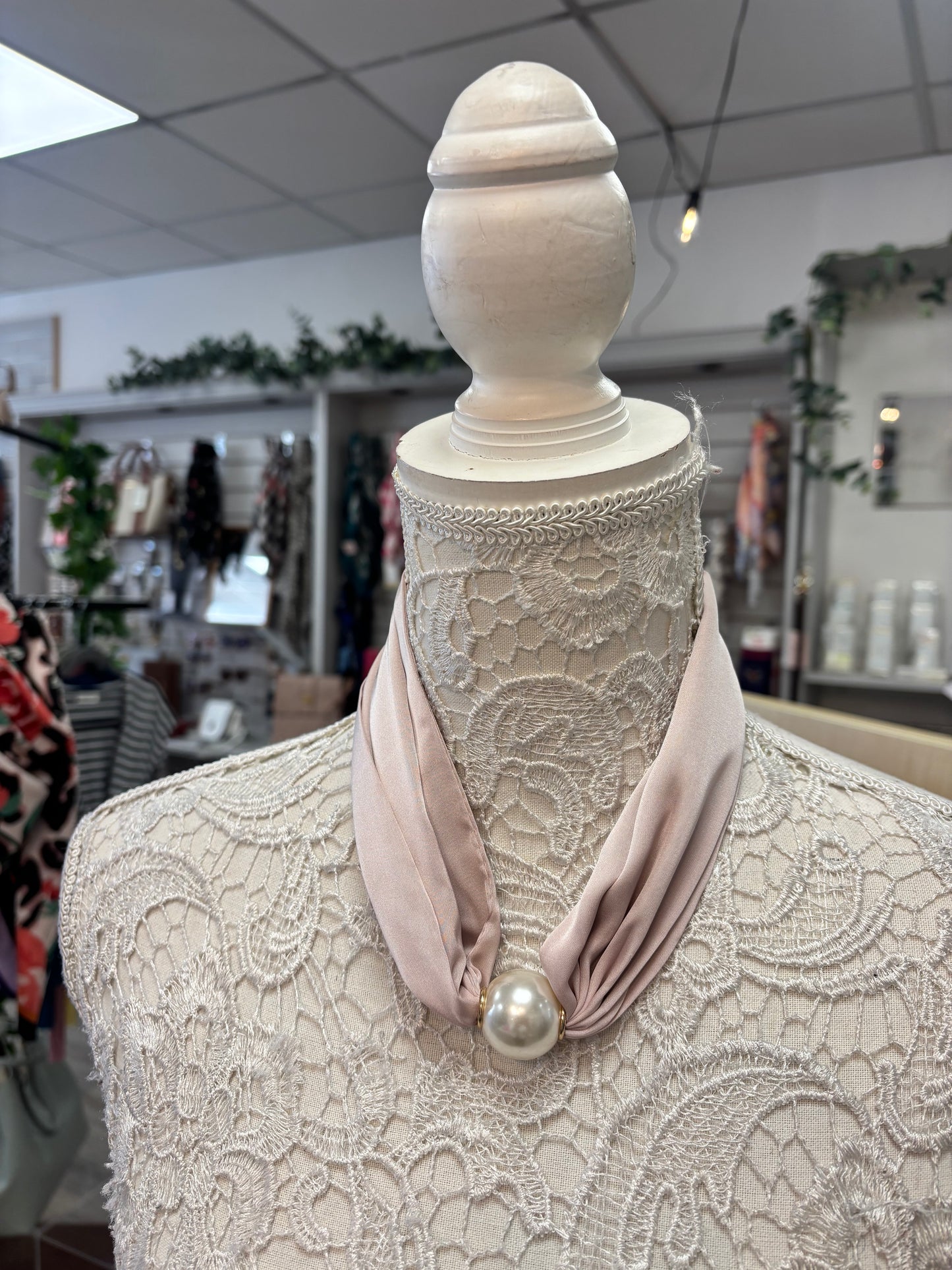 Penny pearl necklace/ scarf