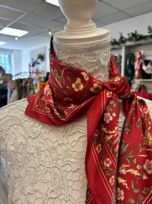 Dolly flower print scarf