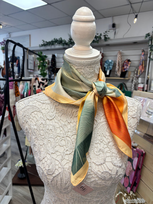 Ruby neck scarf