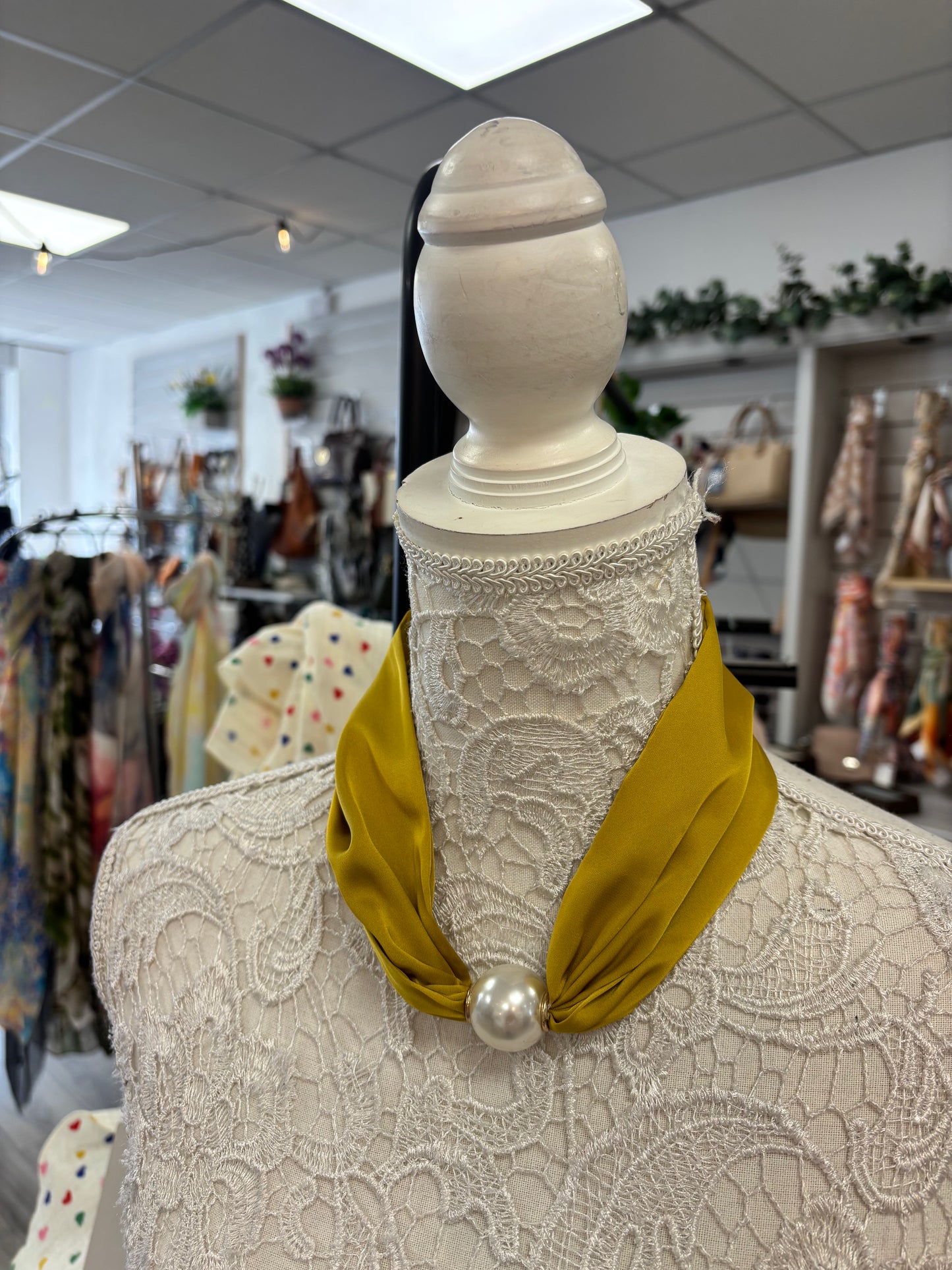 Penny pearl necklace/ scarf