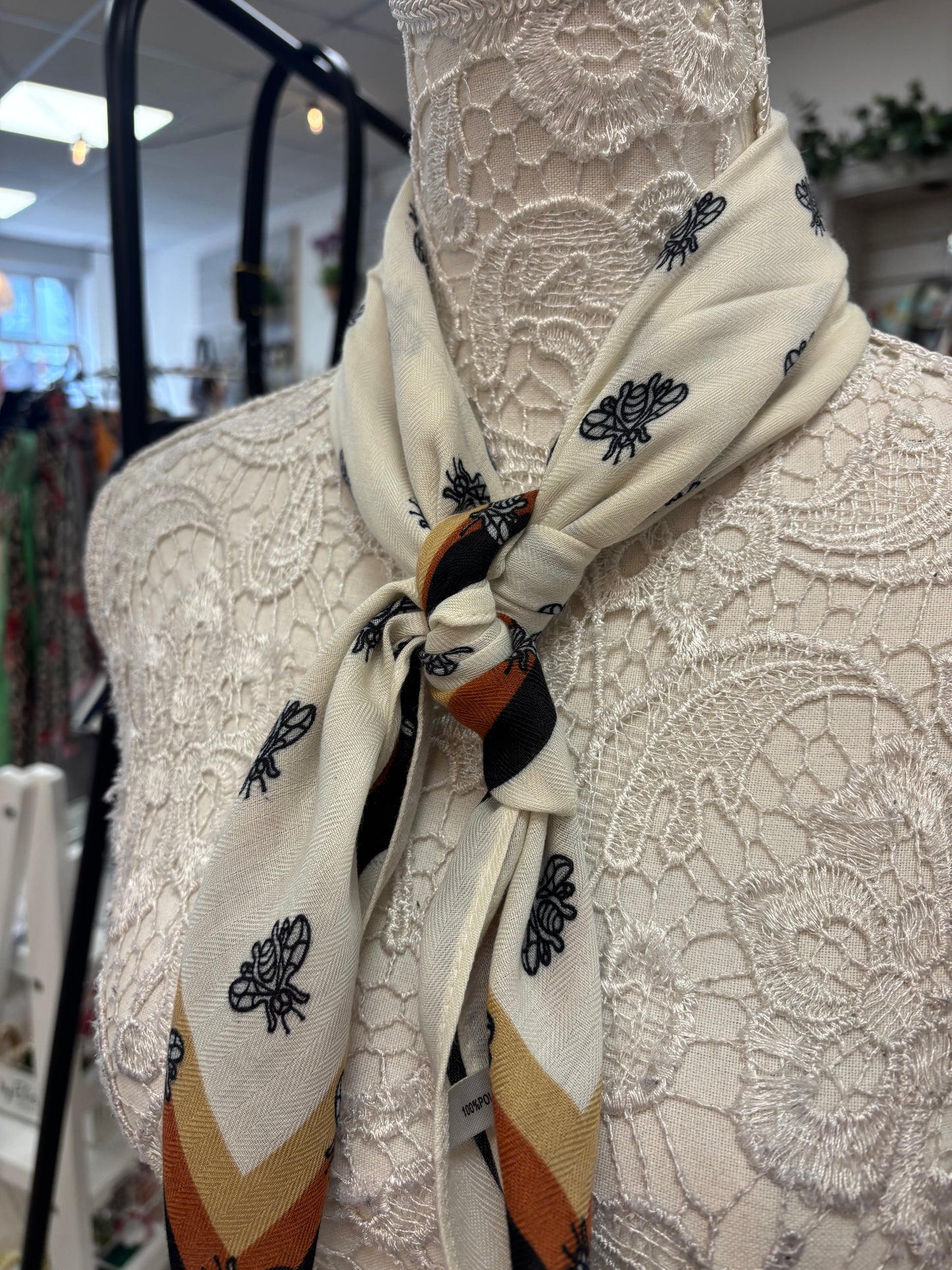 Busy bee scarf