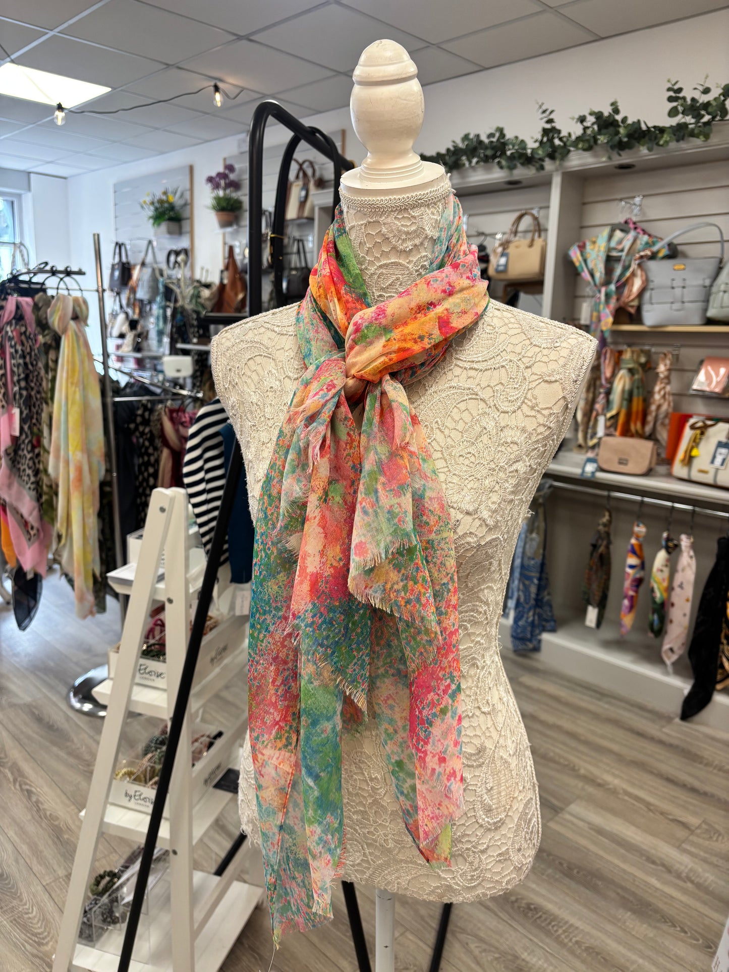 Nolene scarf