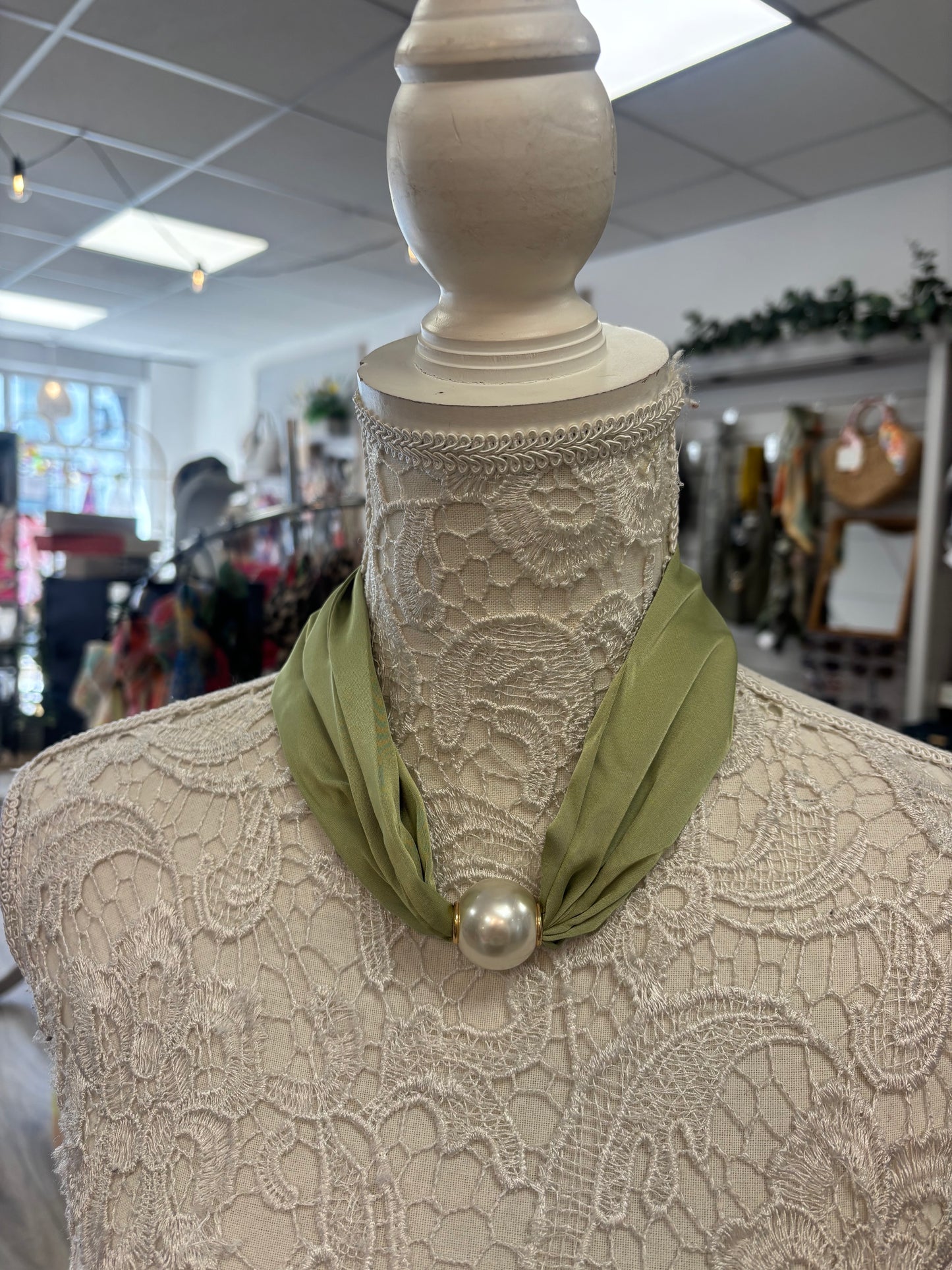 Penny pearl necklace/ scarf