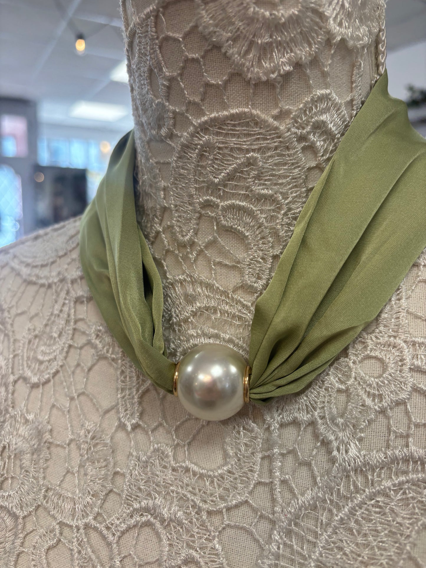 Penny pearl necklace/ scarf