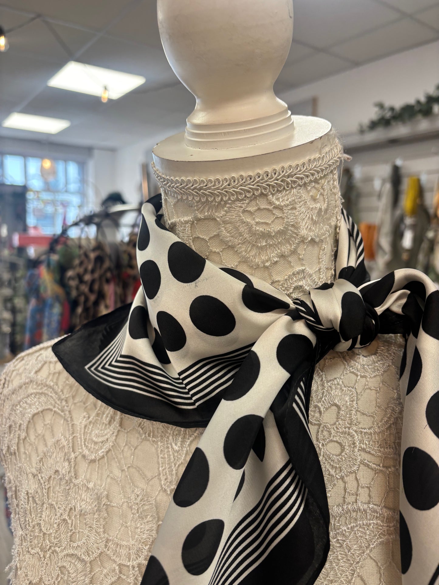 Dottie neck scarf