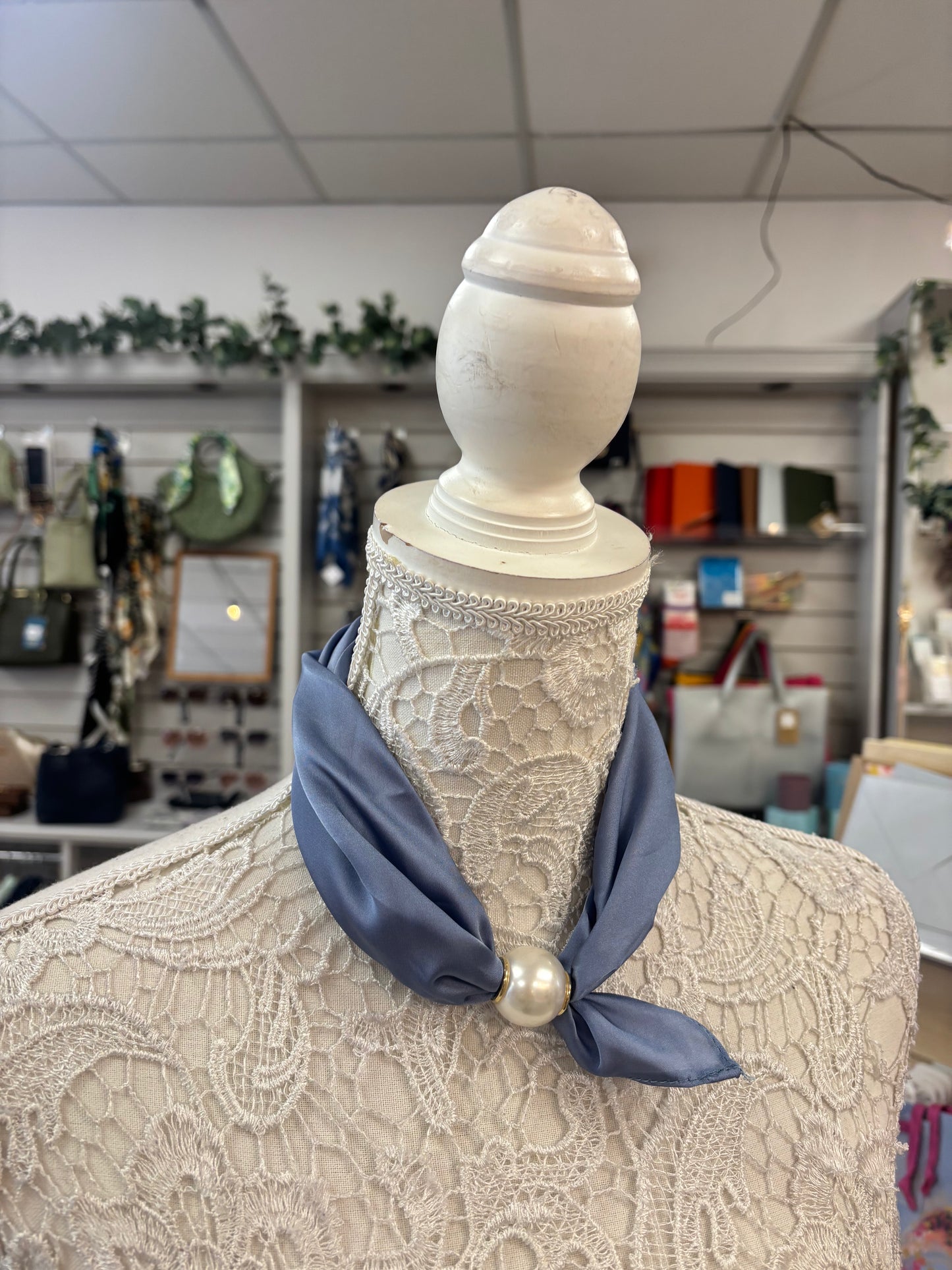 Lisa blue Pearl scarf