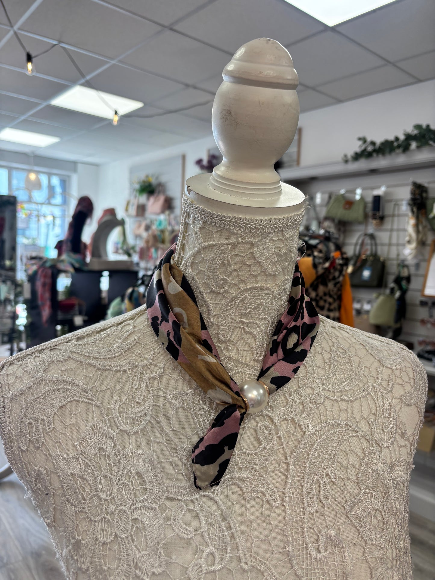Magnolia scarf