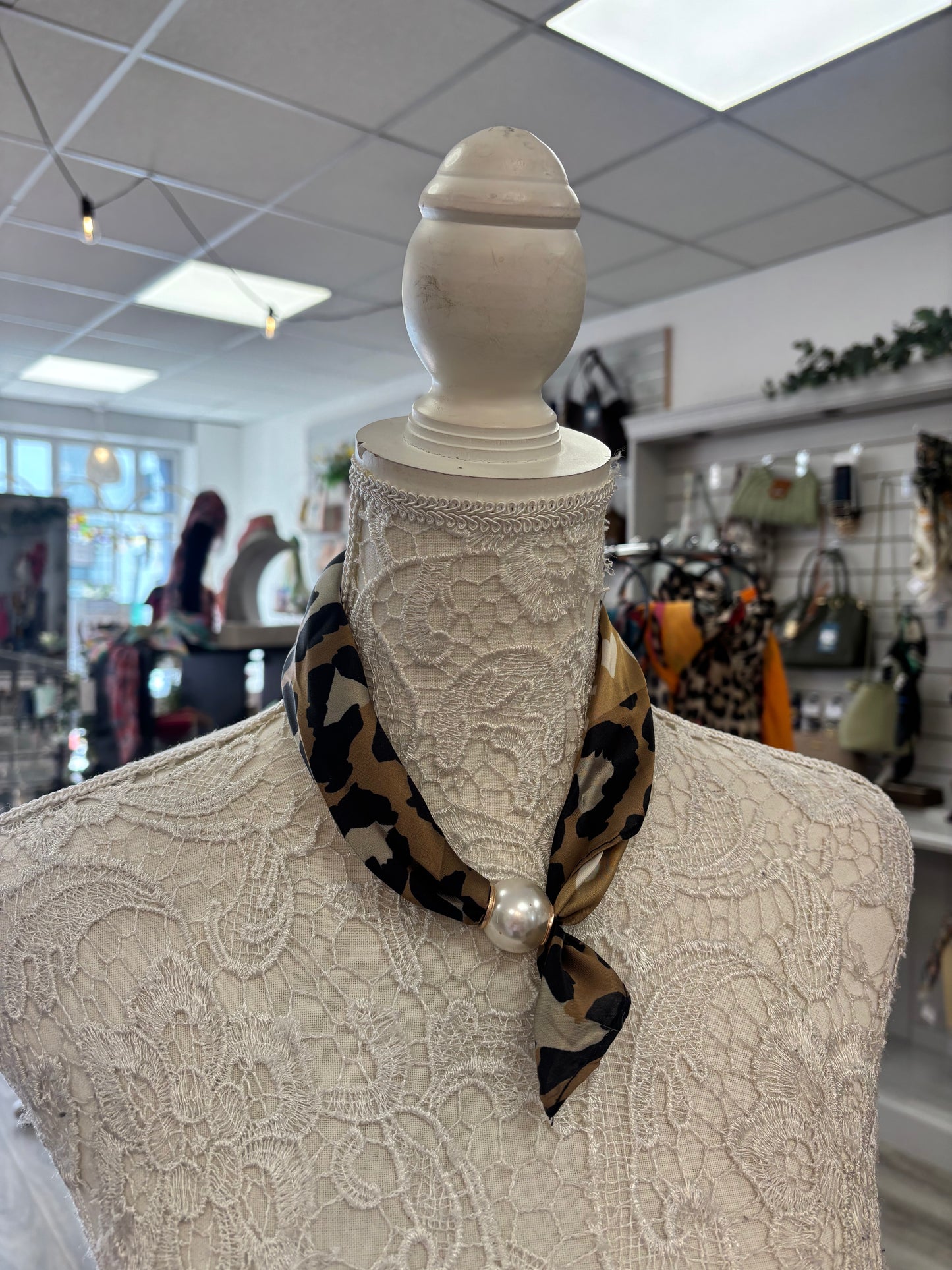 Magnolia scarf